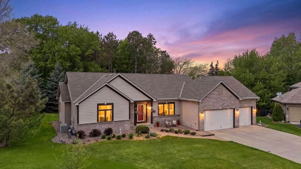 Photo of 10947 Alexandra Court, Inver Grove Heights, MN 55077 (MLS # 7065787)