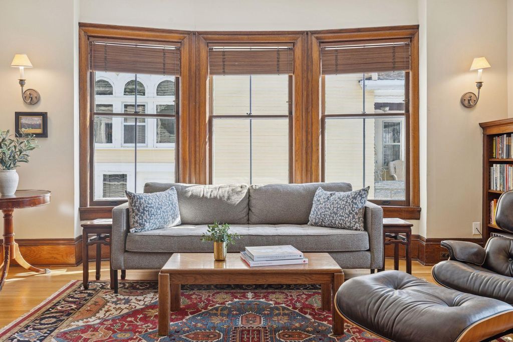 Photo of 1033 Portland Avenue, Saint Paul, MN 55104 (MLS # 7005234)