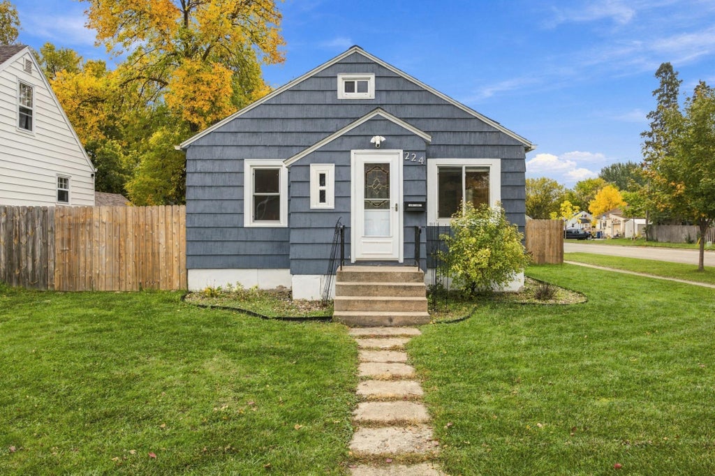 Photo of 224 14th Street S, Moorhead, MN 56560 (MLS # 7161094)