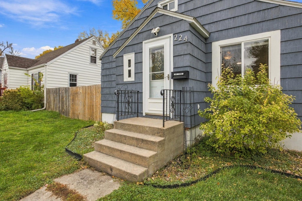 Photo of 224 14th Street S, Moorhead, MN 56560 (MLS # 7161094)