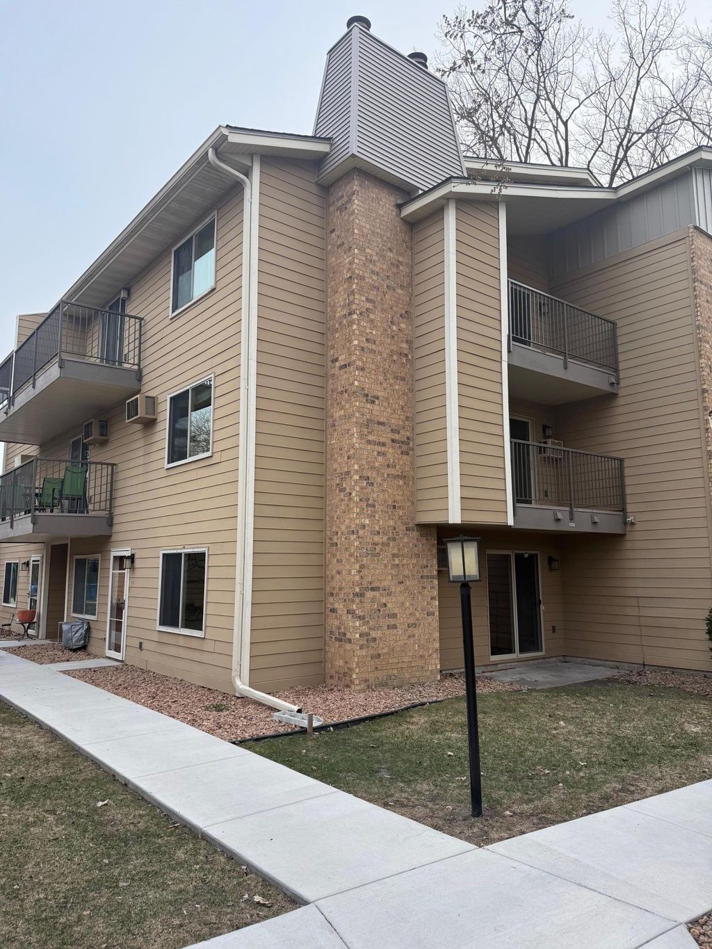 Photo of 2020 Ridge Drive #11, Saint Louis Park, MN 55416 (MLS # 7047140)