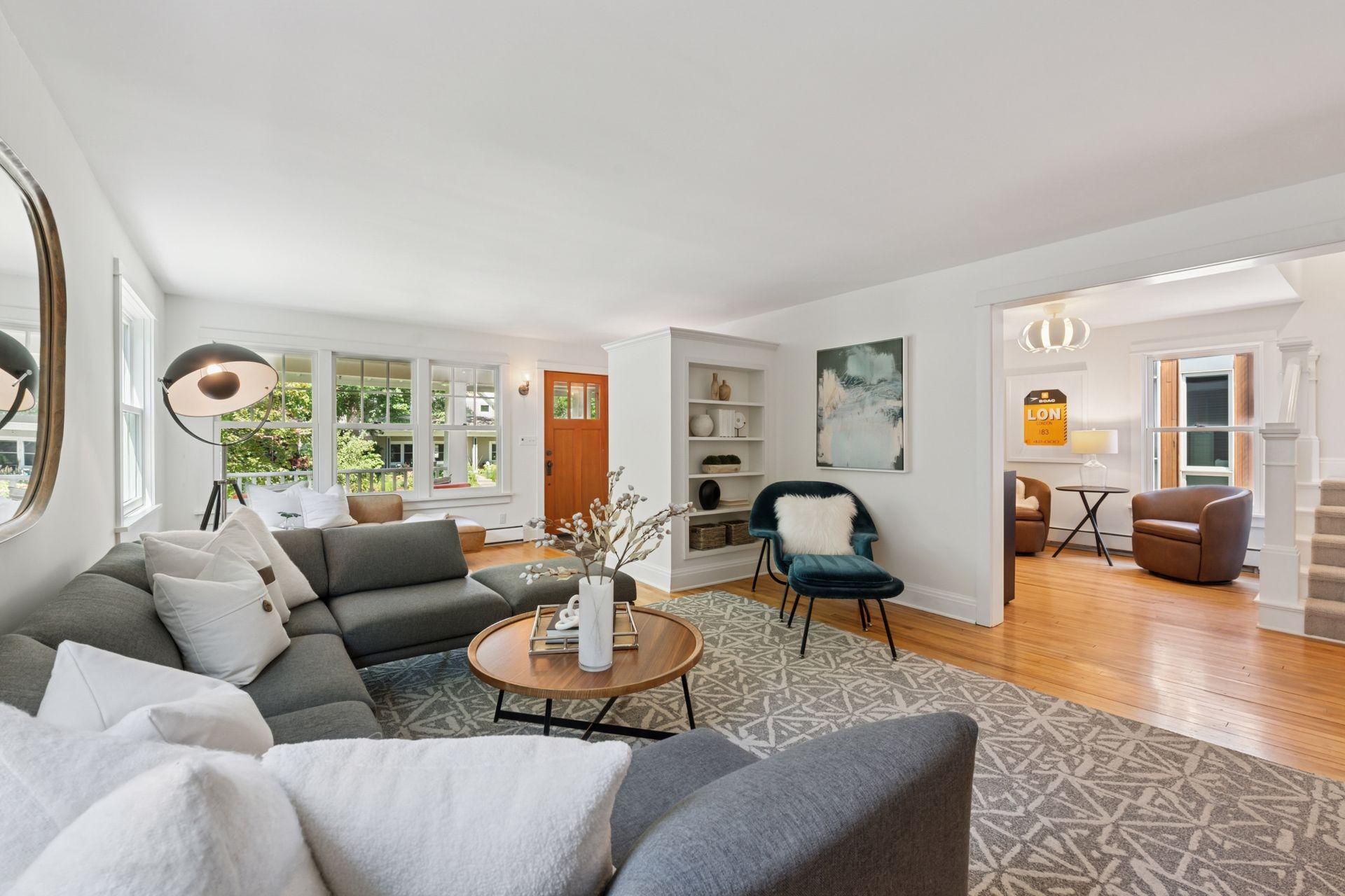 2921 W 40th Street