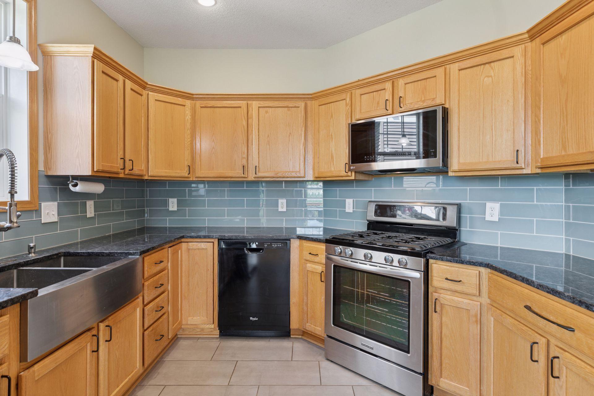 2065 Woodlynn Avenue