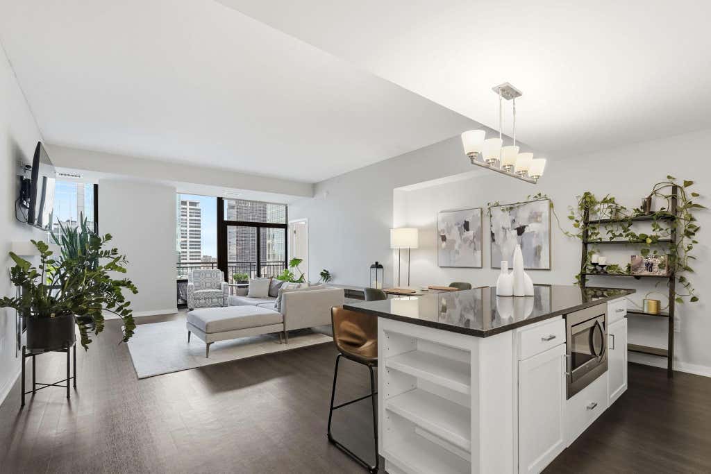 Photo of 465 Nicollet Mall MALL #2506, Minneapolis, MN 55401 (MLS # 7114965)