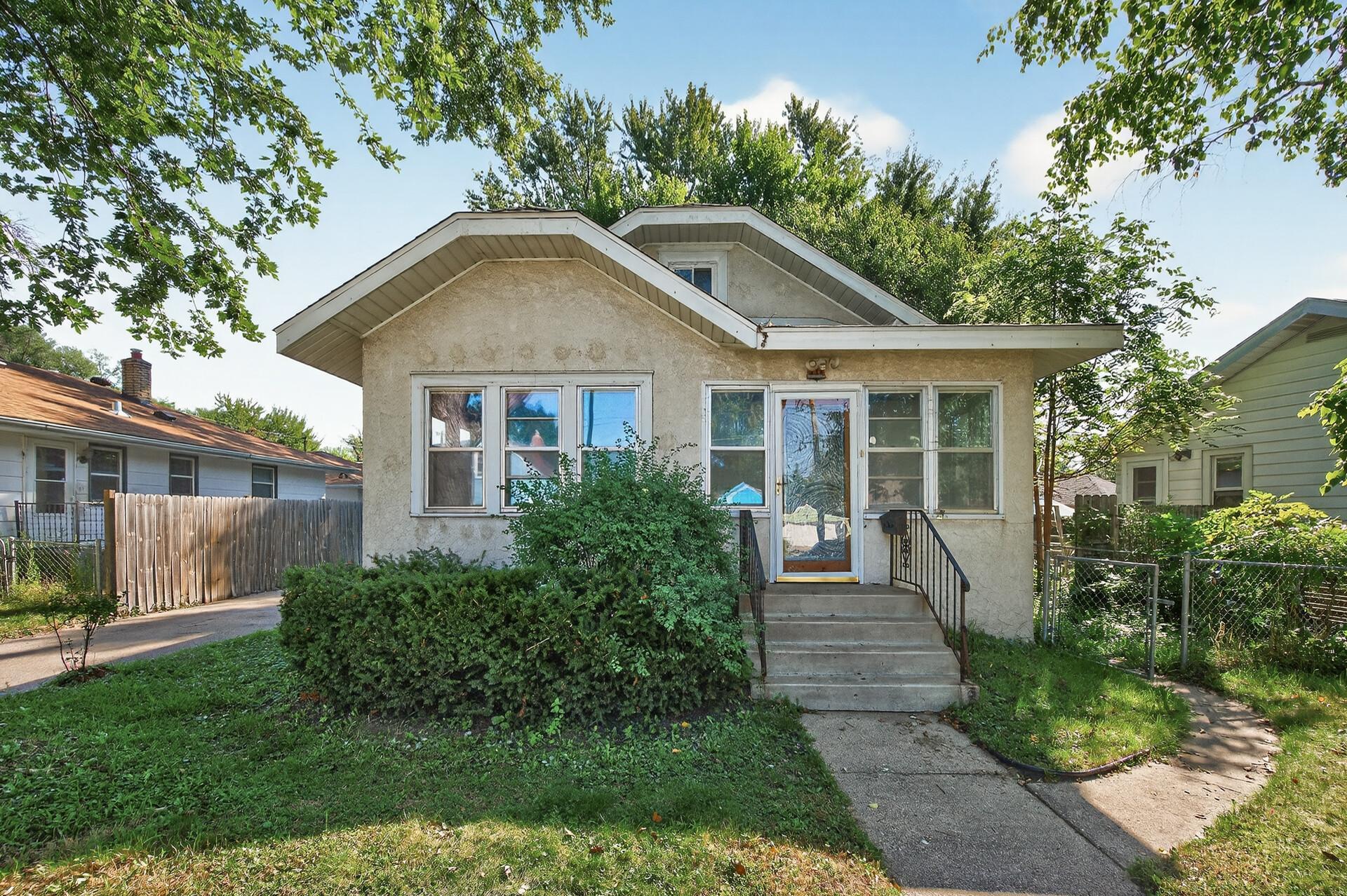 834 Iroquois Avenue