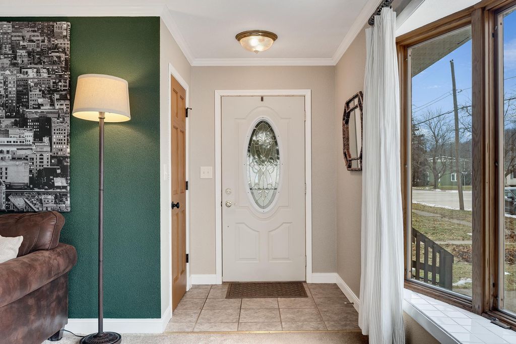 Photo of 431 S 9th Street, La Crescent, MN 55947 (MLS # 7009890)