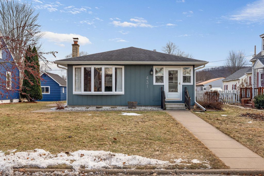 Photo of 431 S 9th Street, La Crescent, MN 55947 (MLS # 7009890)