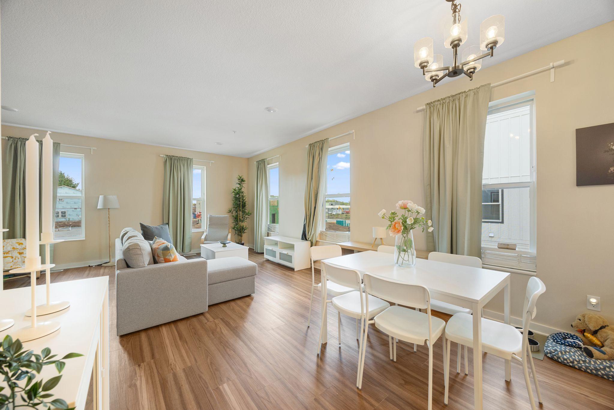 1365 Howard Street N 3