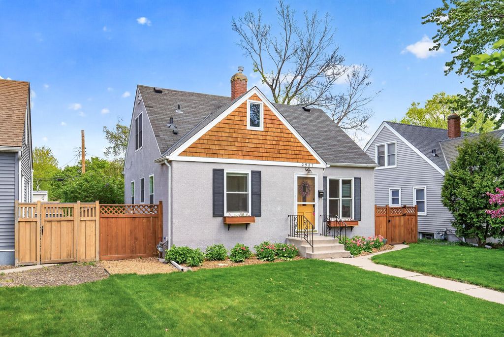 Photo of 2937 Hampshire Avenue S, Saint Louis Park, MN 55426 (MLS # 7073986)