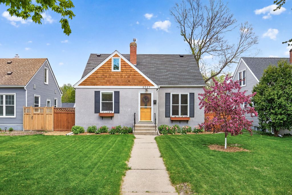 Photo of 2937 Hampshire Avenue S, Saint Louis Park, MN 55426 (MLS # 7073986)