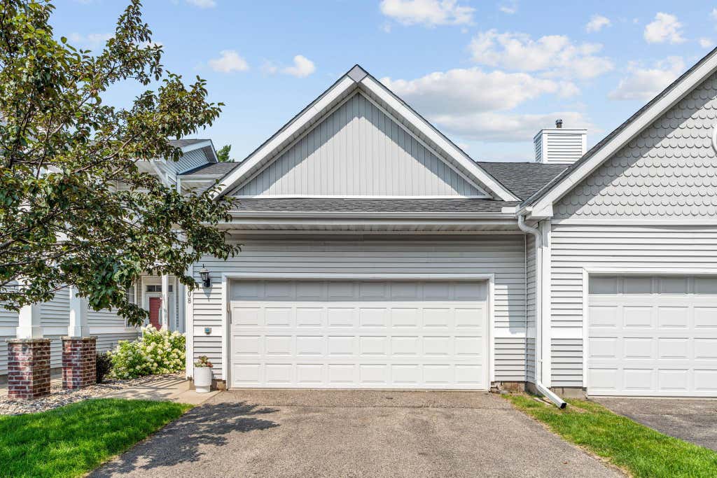 Photo of 2008 Mainstreet, Hopkins, MN 55343 (MLS # 7125184)