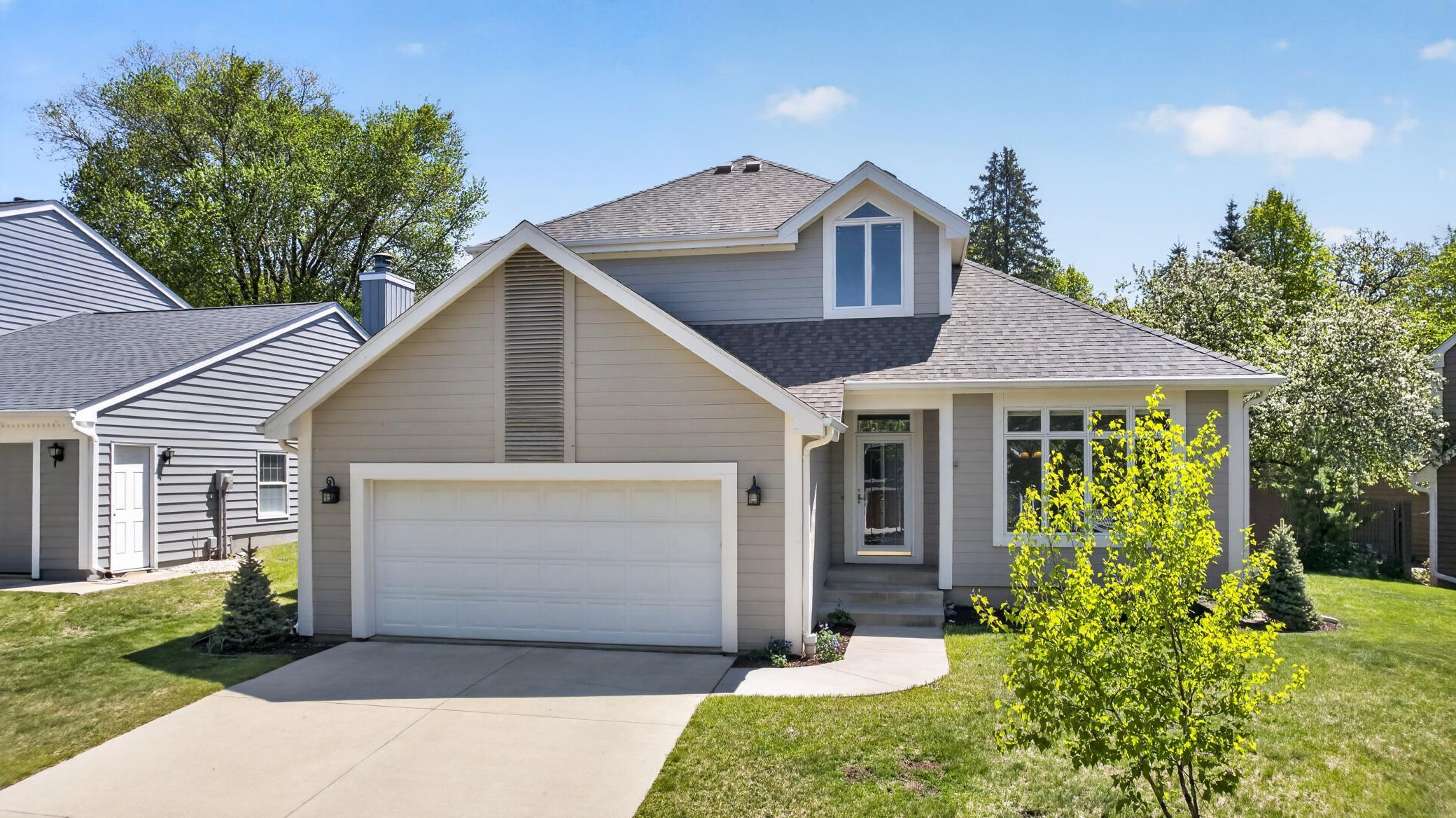 1052 Foxcroft Circle SW