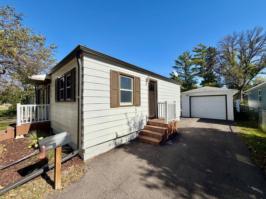 Photo of 612 16th Street N, Moorhead, MN 56560 (MLS # 7005413)