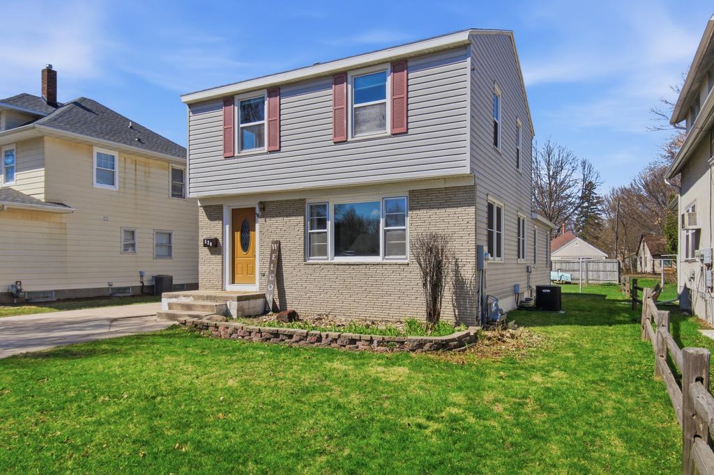 Photo of 520 Ann Street SE, Willmar, MN 56201 (MLS # 7058290)