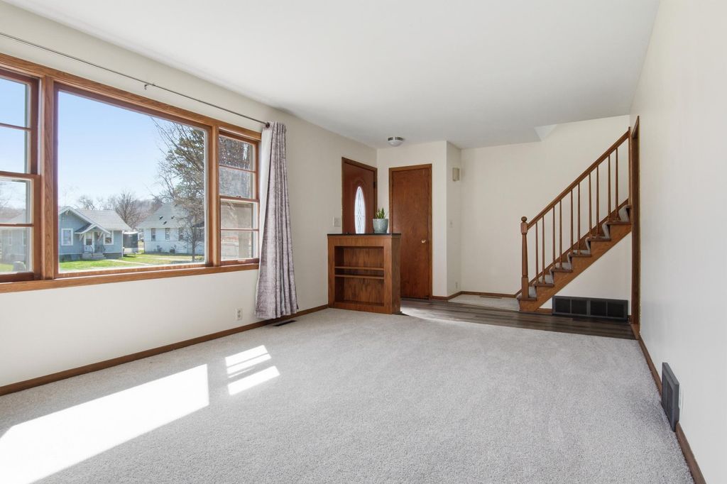 Photo of 520 Ann Street SE, Willmar, MN 56201 (MLS # 7058290)