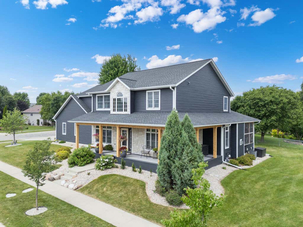 Photo of 3903 Chipshot Lane SE, Rochester, MN 55904 (MLS # 7112808)