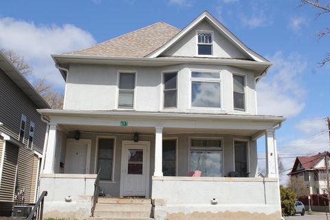697 Cook Avenue E Saint Paul MN 55106
