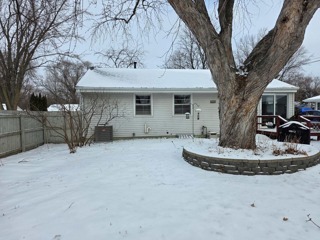 Photo of 8401 32nd Avenue N, Crystal, MN 55427 (MLS # 7010114)