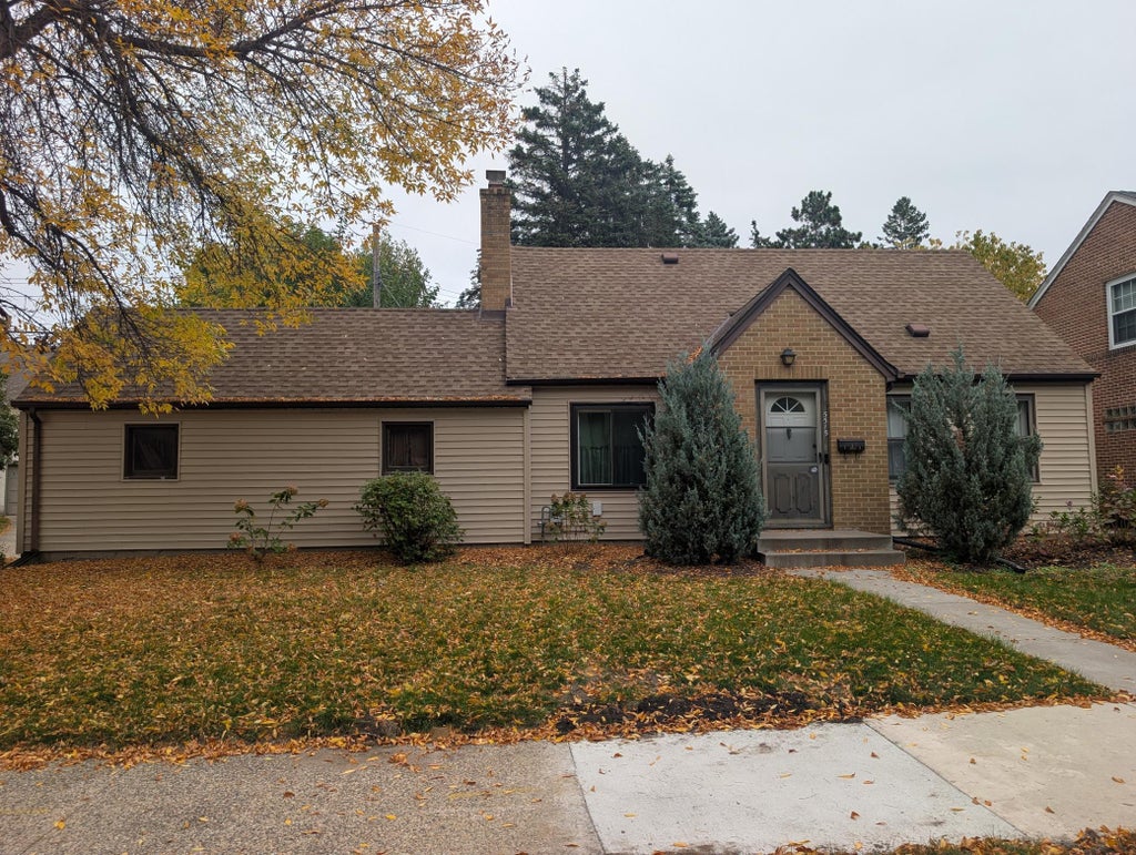 Photo of 5515 15th Avenue S, Minneapolis, MN 55417 (MLS # 7161038)