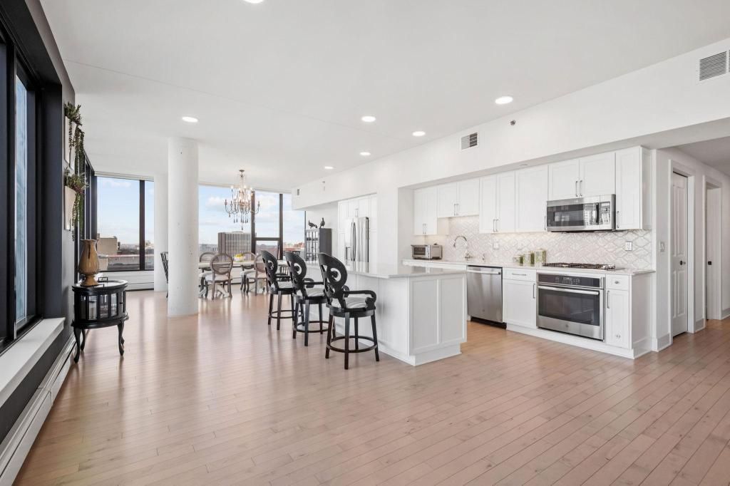 Photo of 740 Portland Ave Ave #1201, Minneapolis, MN 55415 (MLS # 7063947)