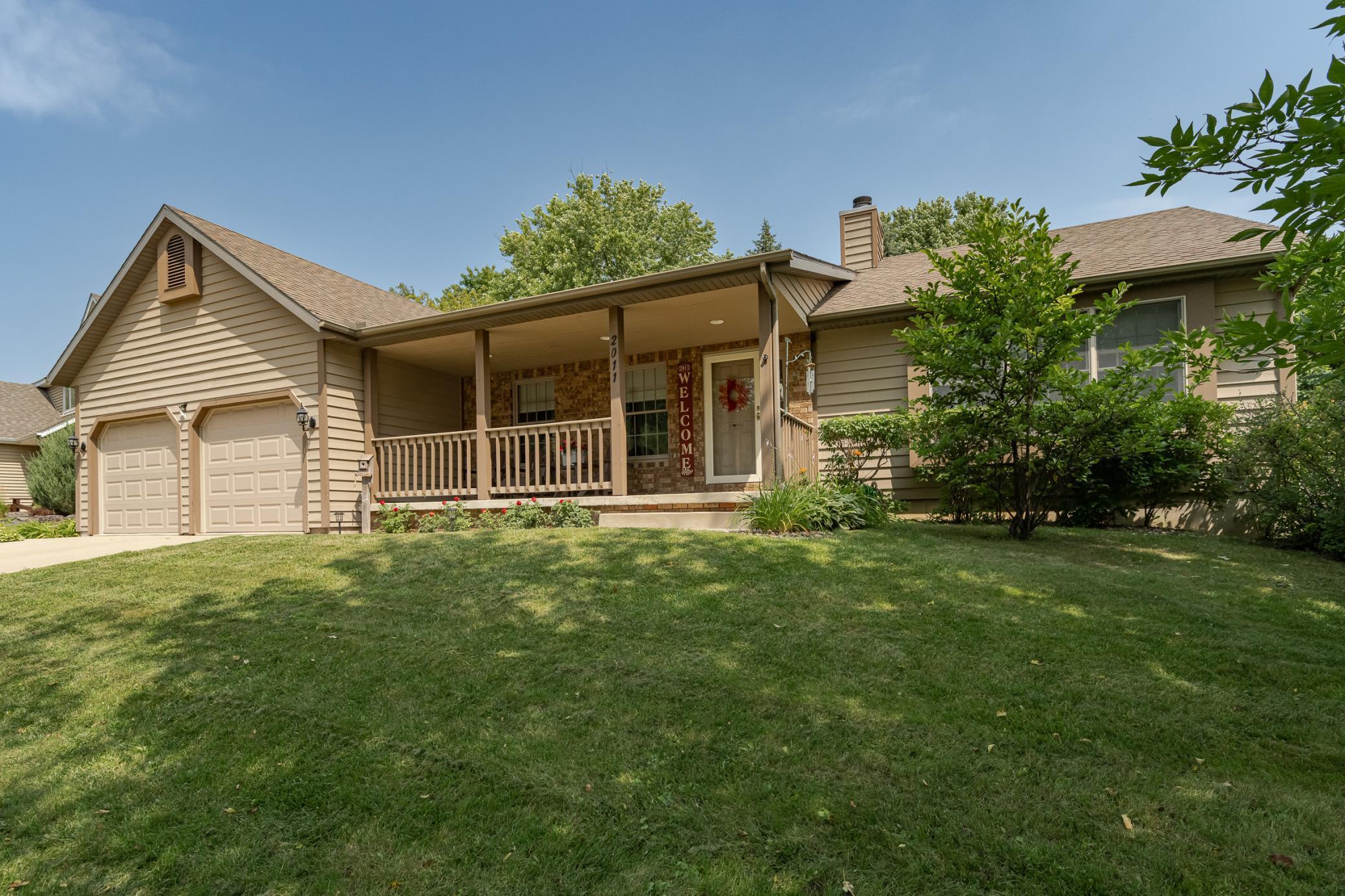2011 Parkwood Hills Drive NE