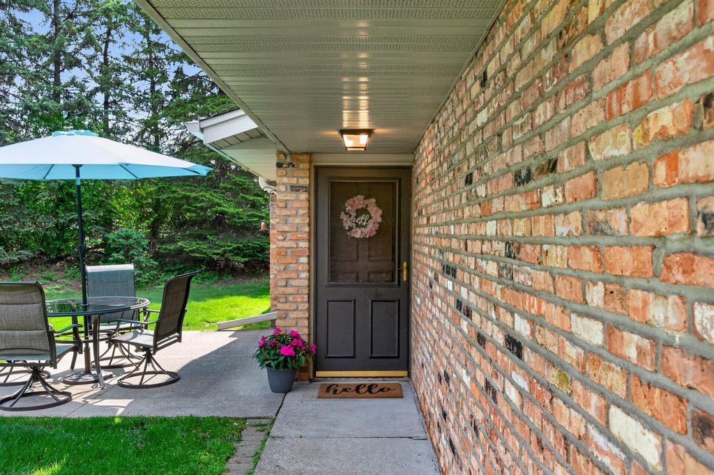 Photo of 9601 Lonsdale Circle, Hopkins, MN 55305 (MLS # 7080119)