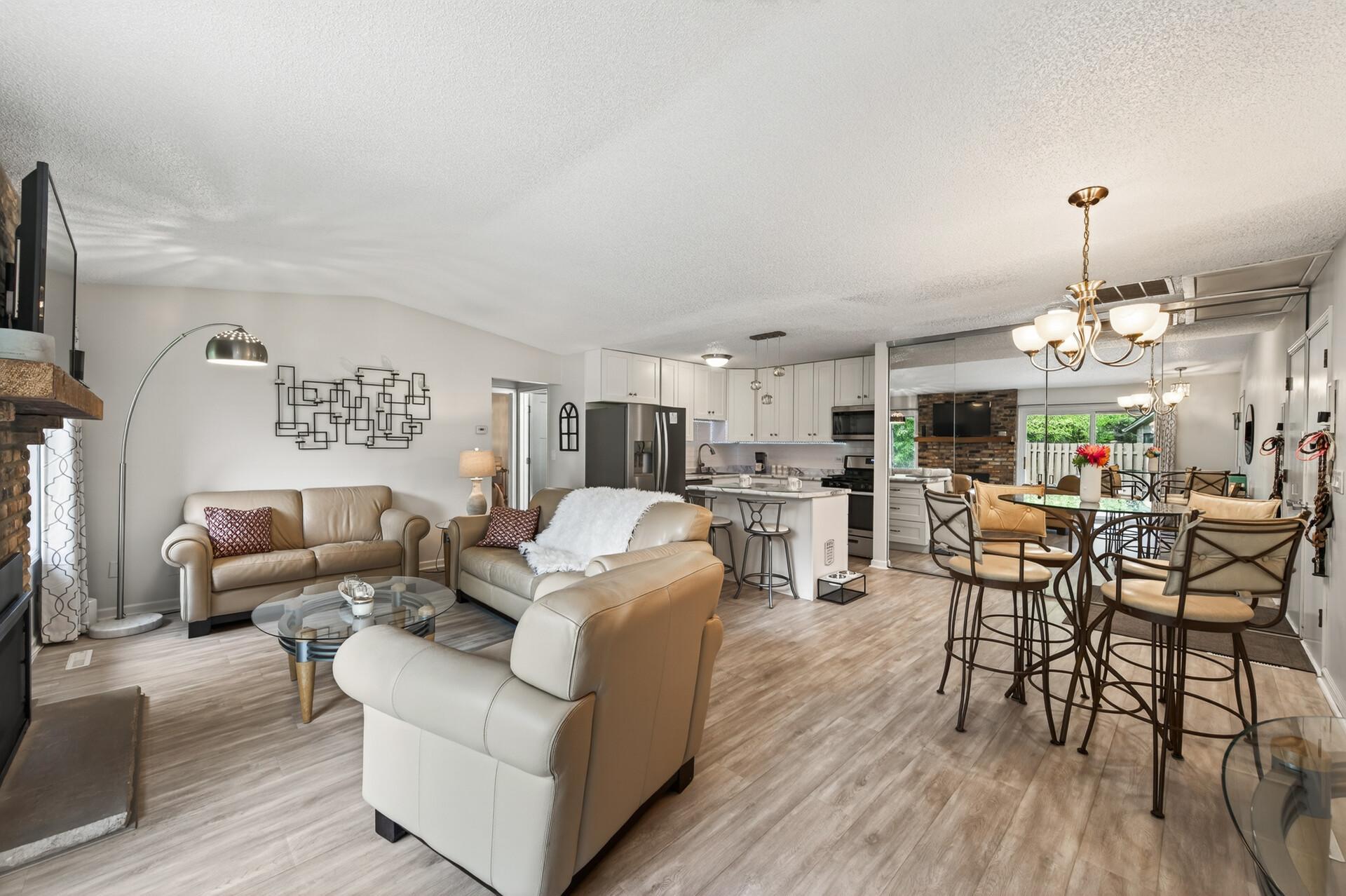 9601 Lonsdale Circle
