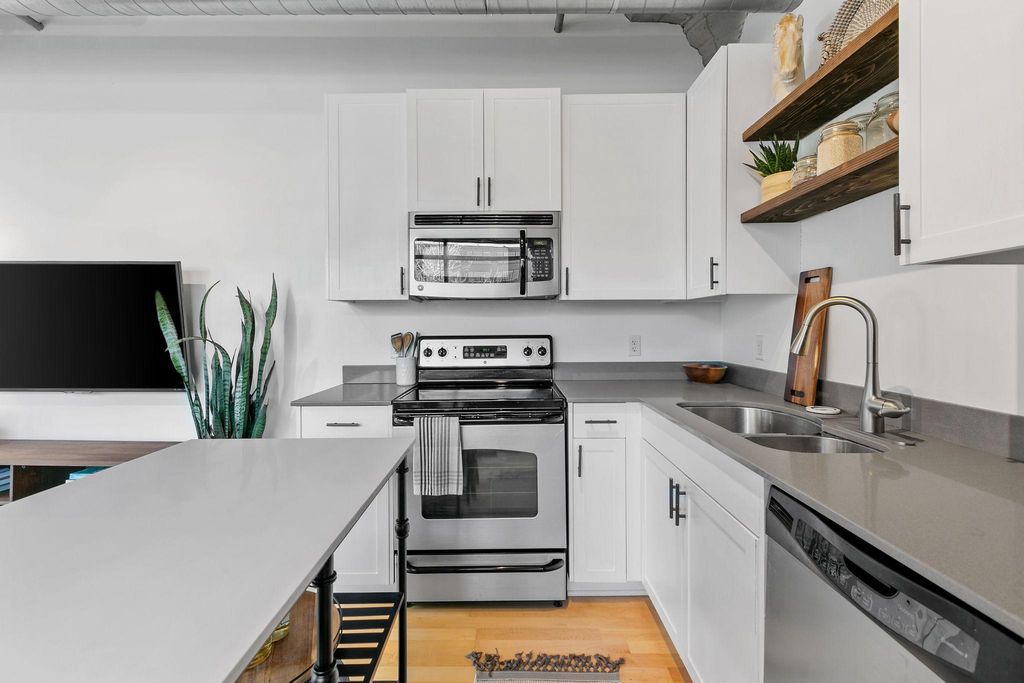 Photo of 748 3rd Street N #307, Minneapolis, MN 55401 (MLS # 7050027)