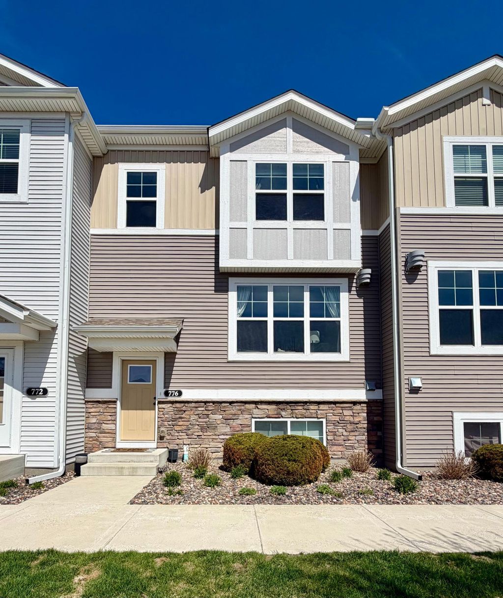 Photo of 776 Roselyn Drive, Victoria, MN 55386 (MLS # 7060645)