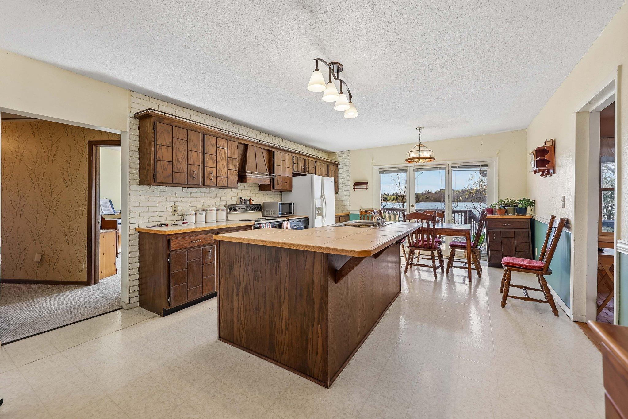 540 W Elm Street