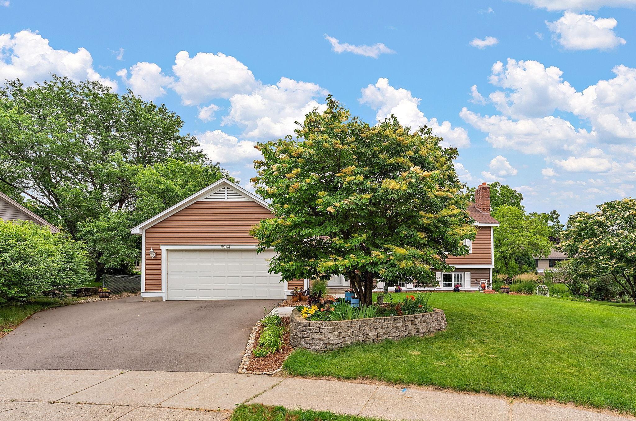 8944 Vincent Circle