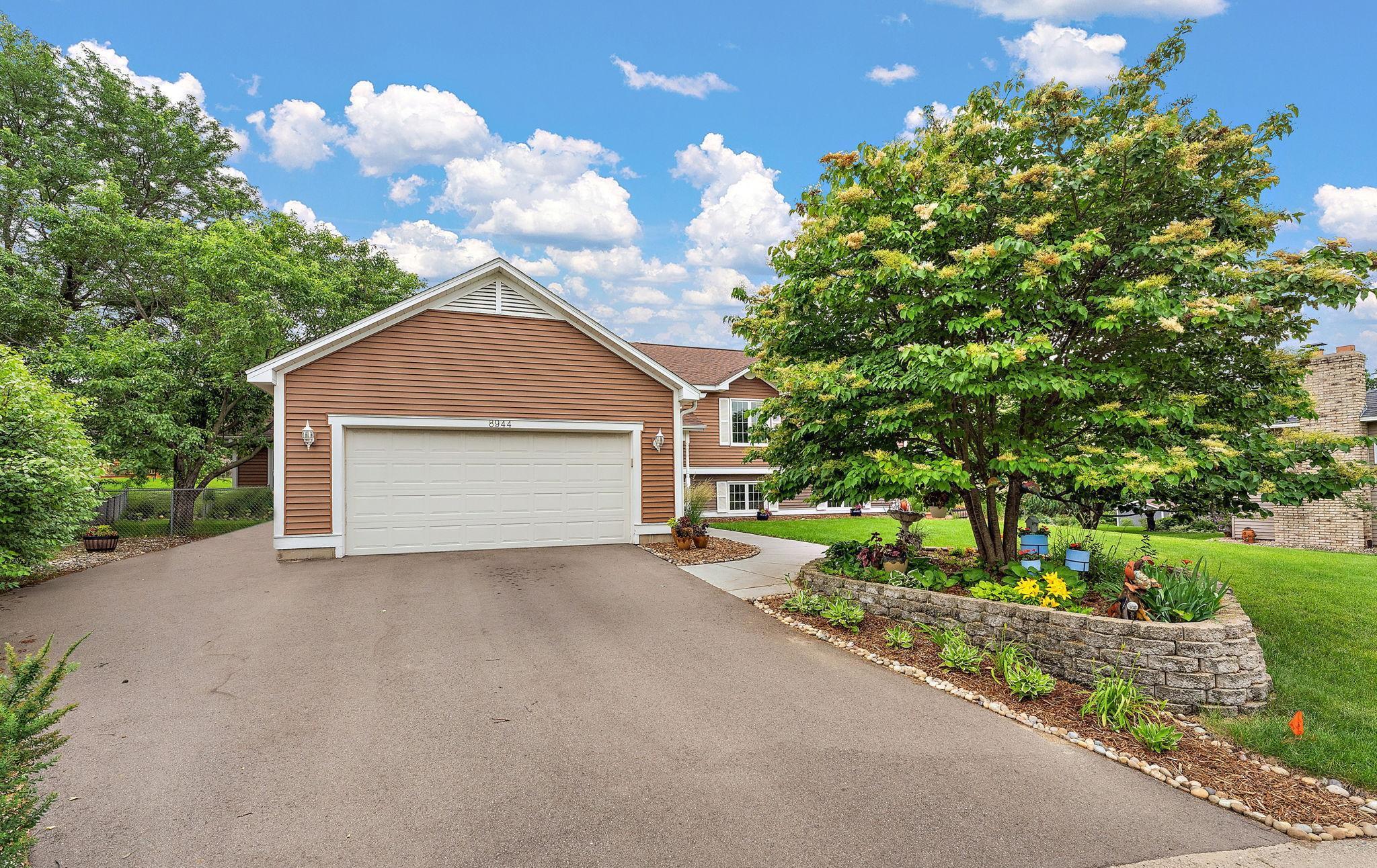 8944 Vincent Circle