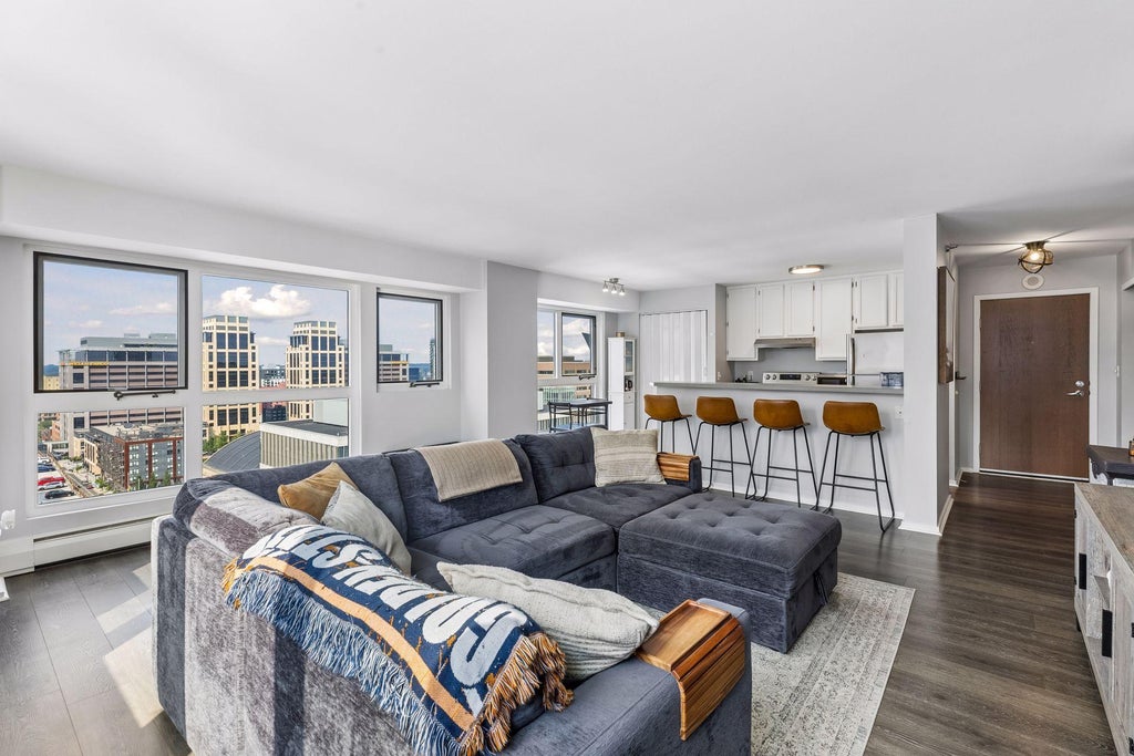 Photo of 433 S 7th St ST #1701, Minneapolis, MN 55415 (MLS # 7153075)