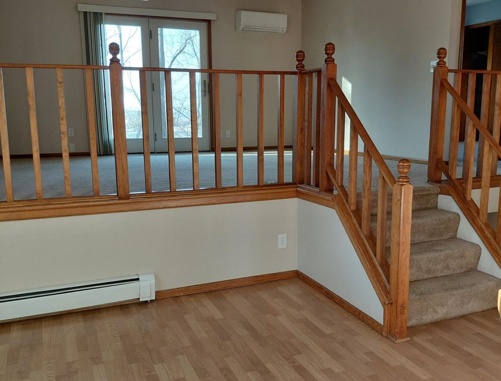 Photo of 1504 Coronado Court, Burnsville, MN 55337 (MLS # 7028877)