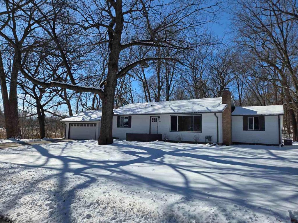 Photo of 4918 West Lane, Minnetonka, MN 55345 (MLS # 7035792)