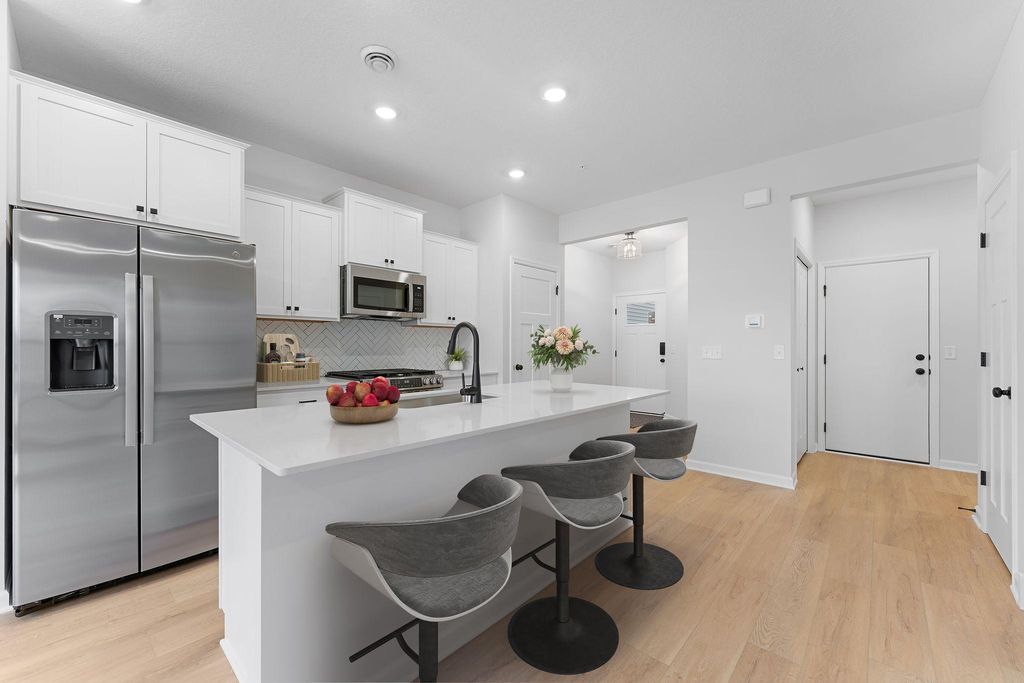 Photo of 1520 Trellis Lane, West Saint Paul, MN 55118 (MLS # 7054138)