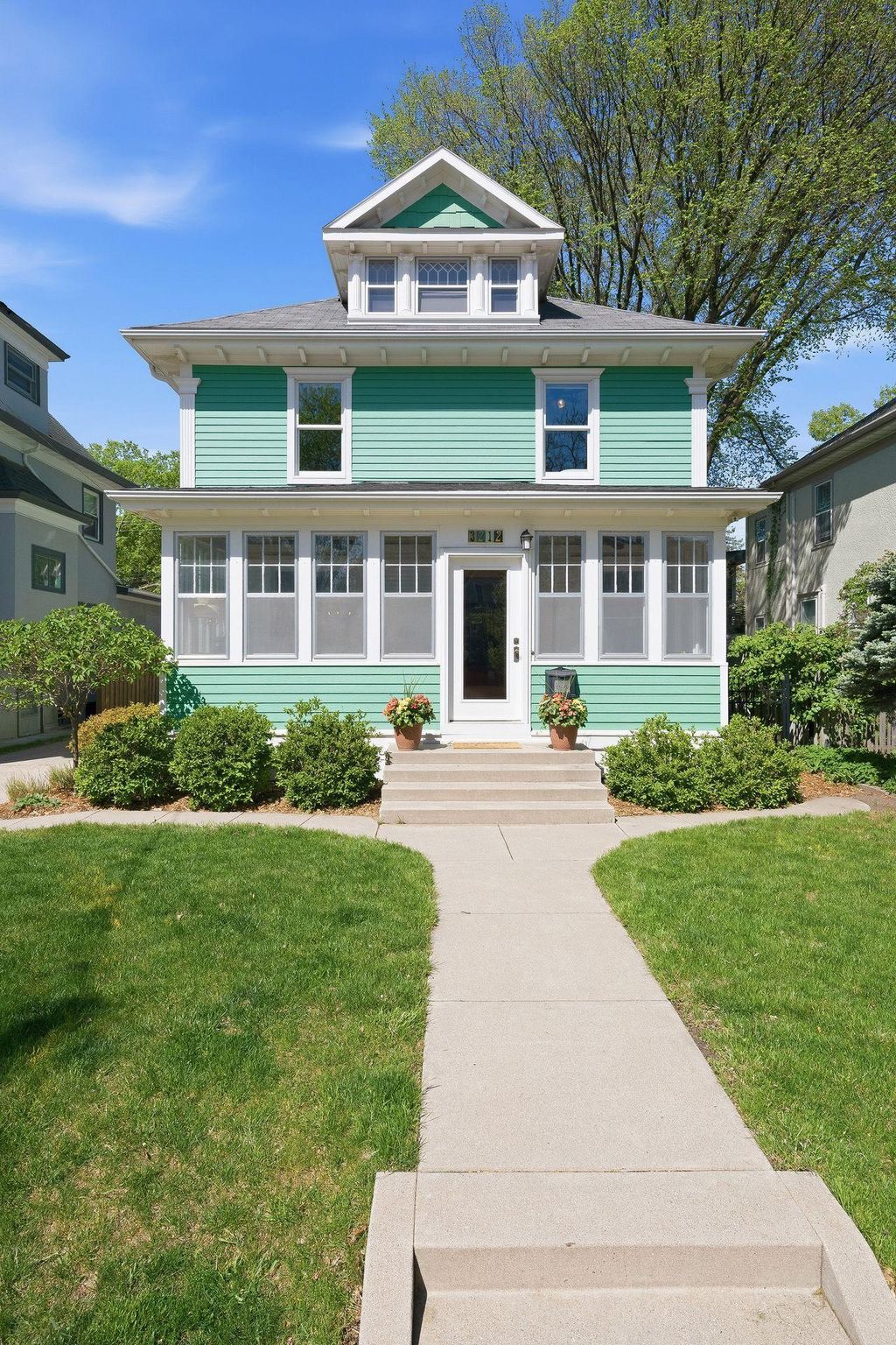 Photo of 3212 Irving Avenue S, Minneapolis, MN 55408 (MLS # 7075959)