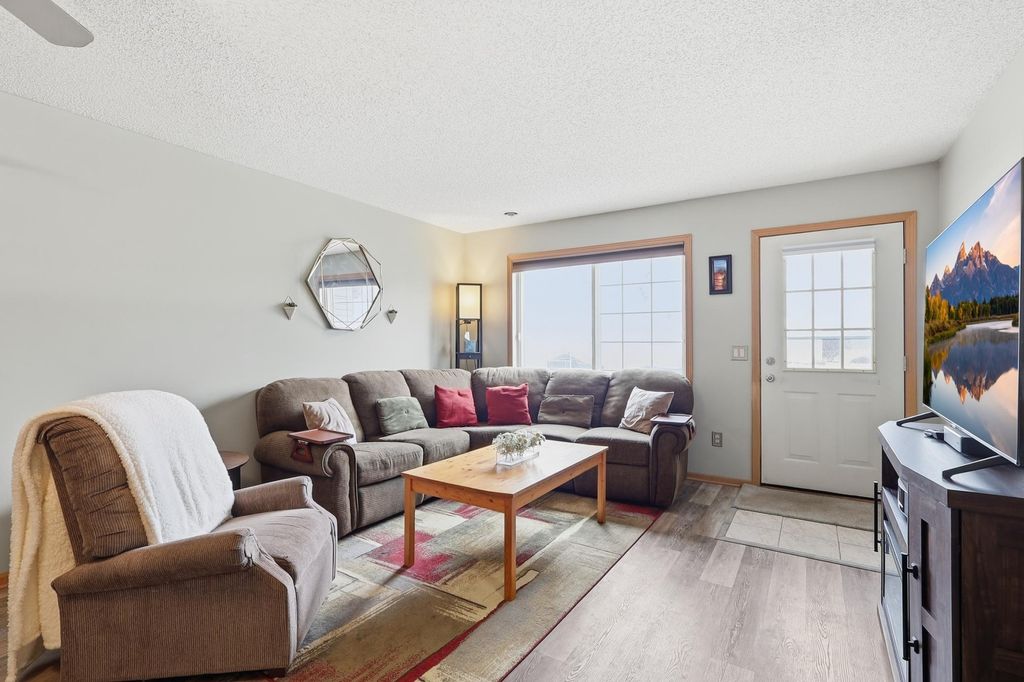 Photo of 1805 Southcross Drive W #2706, Burnsville, MN 55306 (MLS # 7032550)