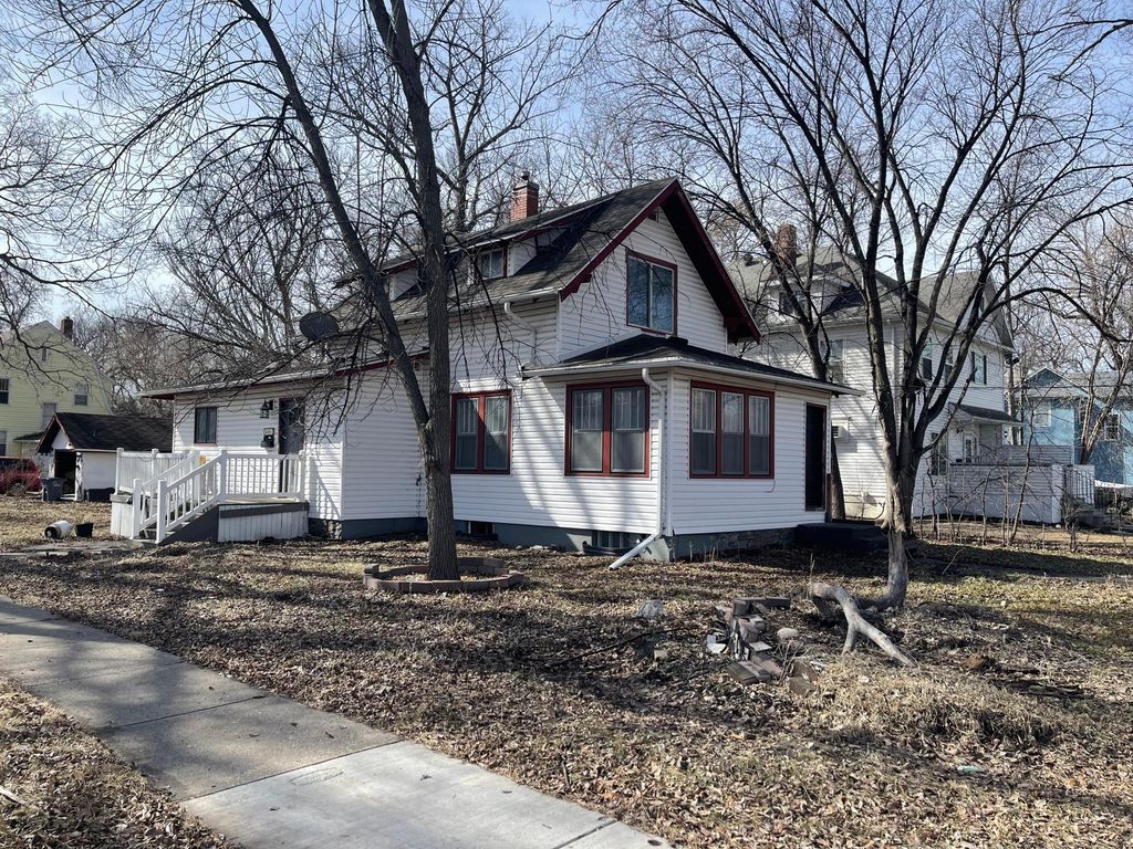 Photo of 401 5th Street S, Moorhead, MN 56560 (MLS # 7049504)