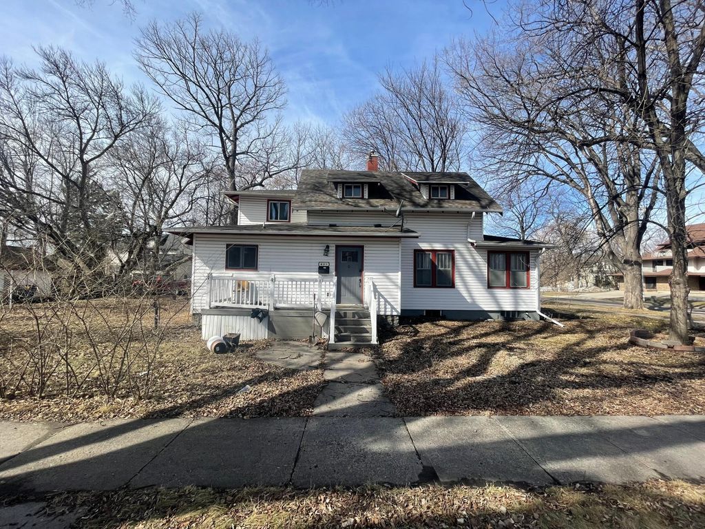 Photo of 401 5th Street S, Moorhead, MN 56560 (MLS # 7049504)