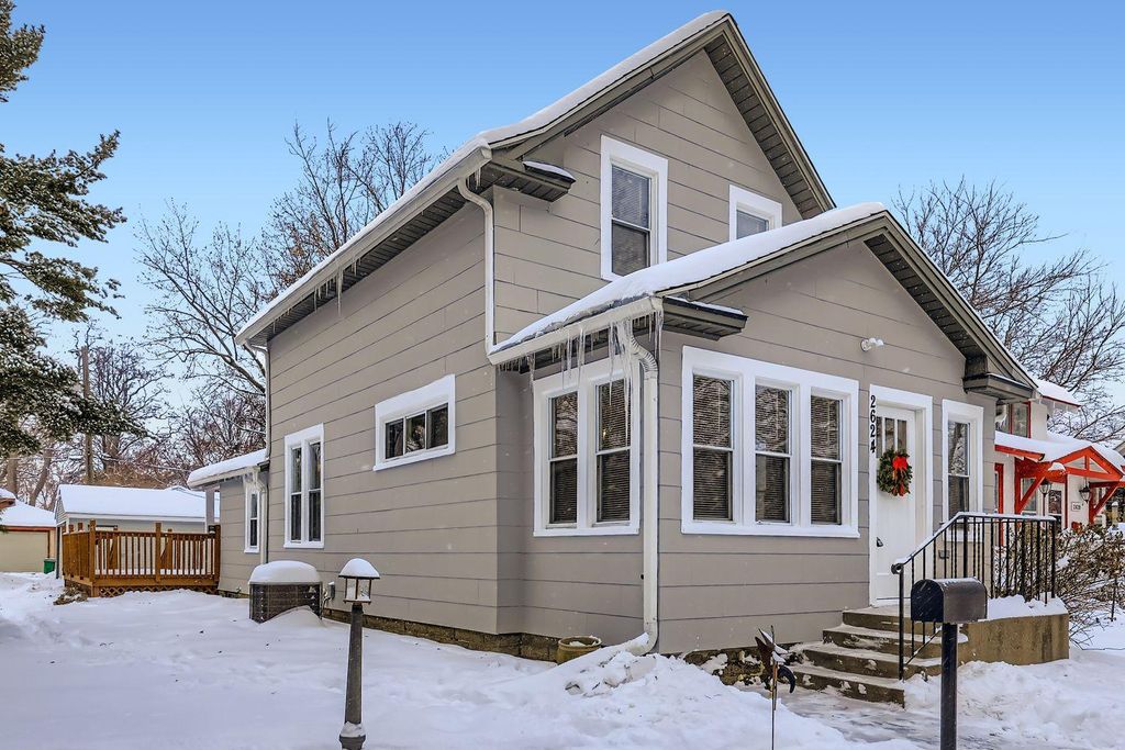 Photo of 2624 35th Avenue S, Minneapolis, MN 55406 (MLS # 6826508)