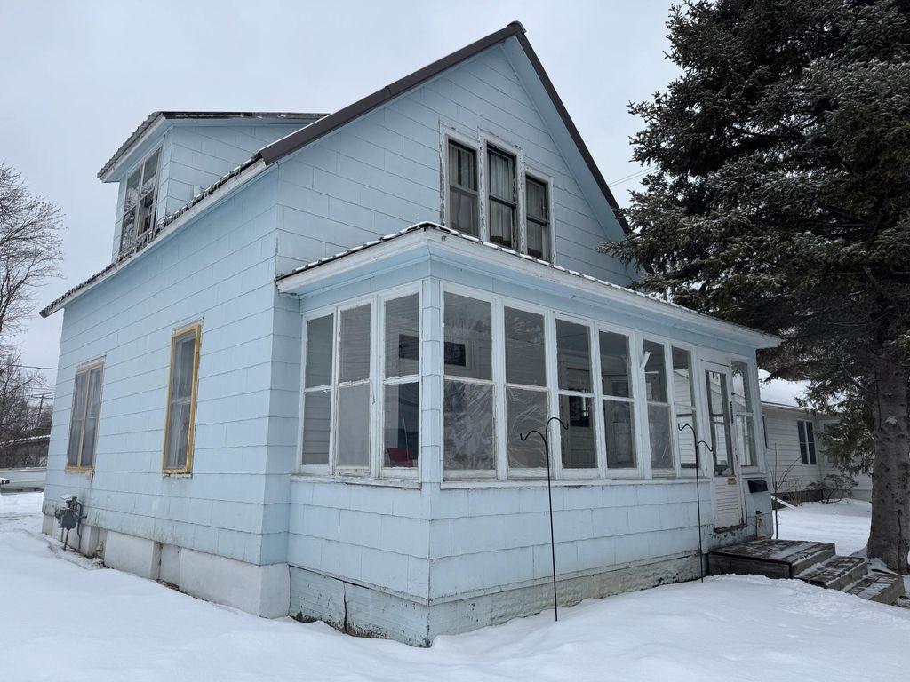 Photo of 516 7th Avenue, International Falls, MN 56649 (MLS # 7041697)