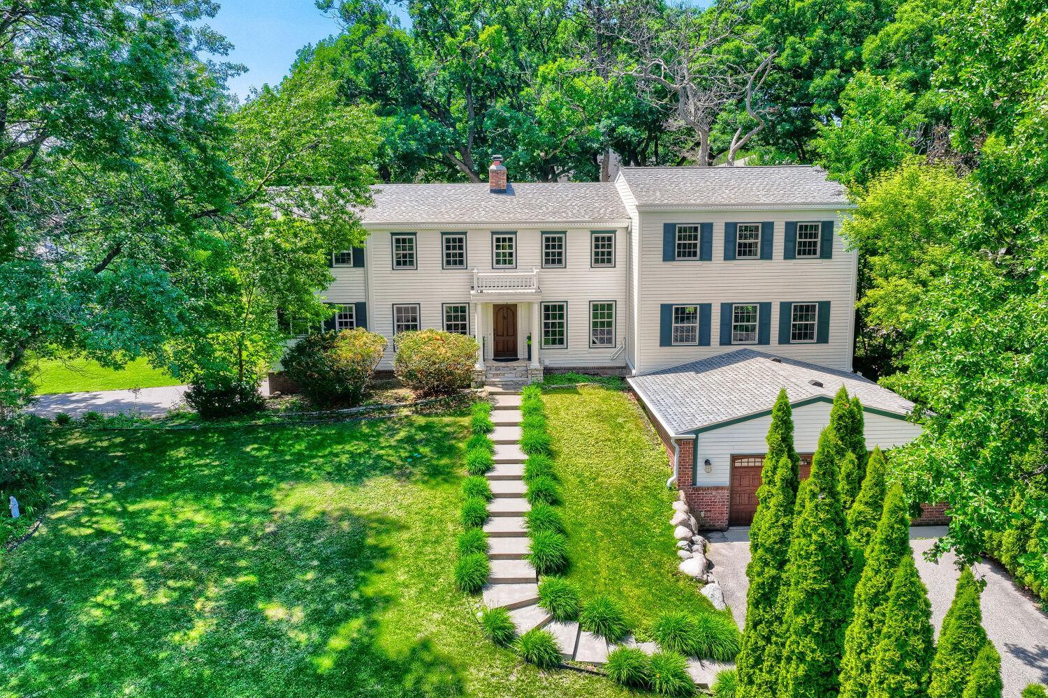 211 Paisley Lane