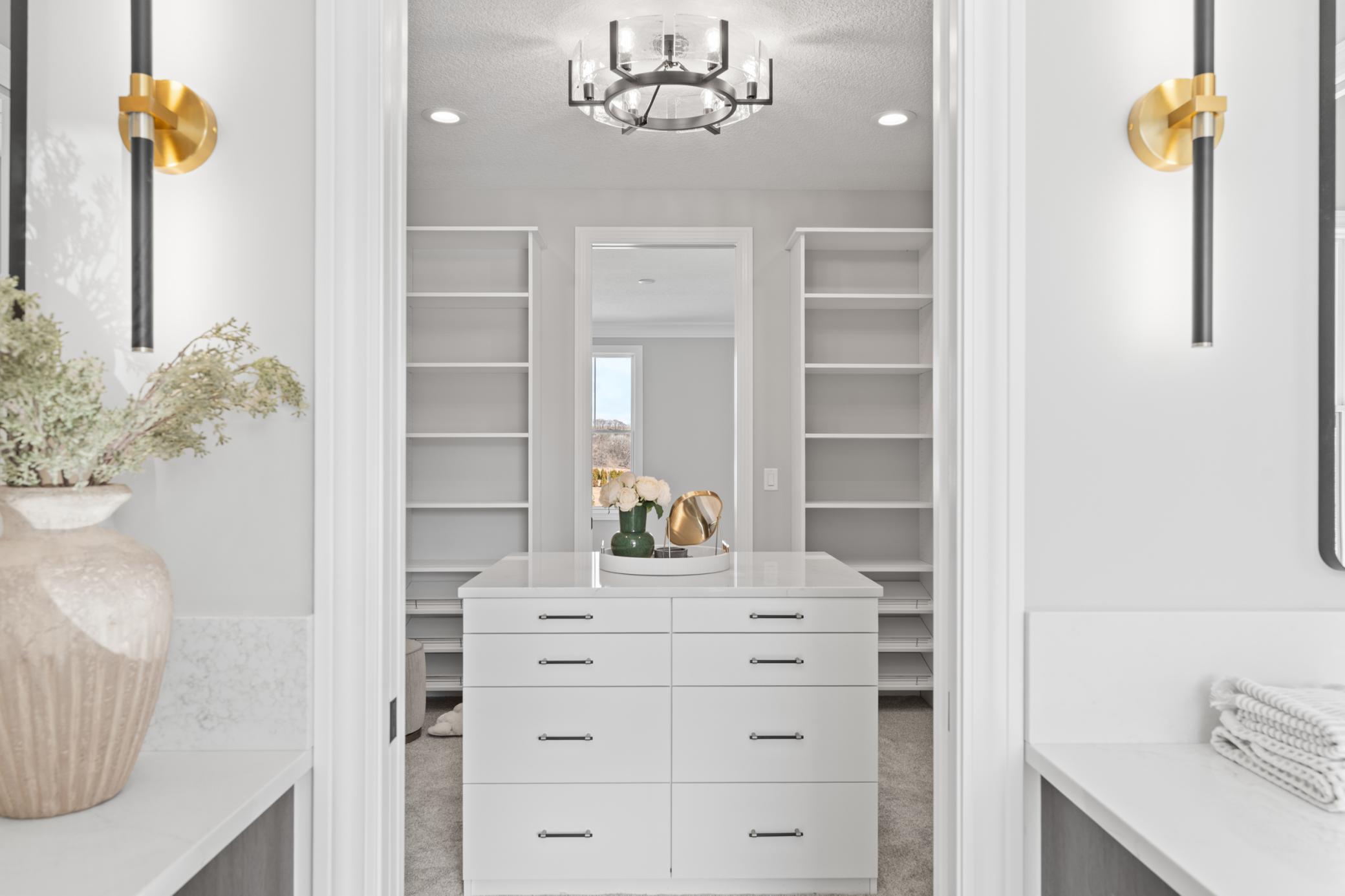 Rochester, Minnesota, 55902, United States, ,6 BathroomsBathrooms,Residential,Active,1770141