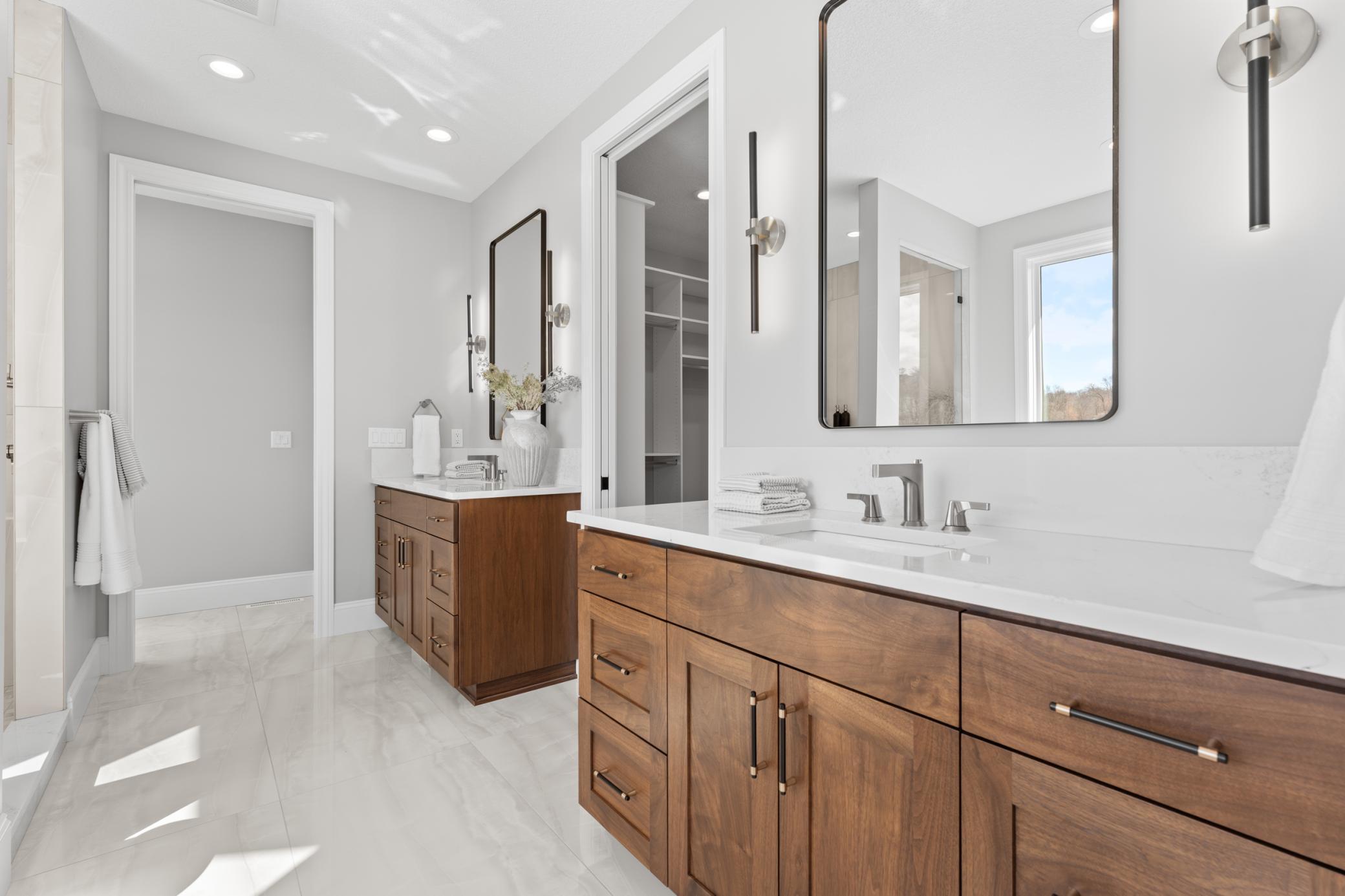 Rochester, Minnesota, 55902, United States, ,6 BathroomsBathrooms,Residential,Active,1770141