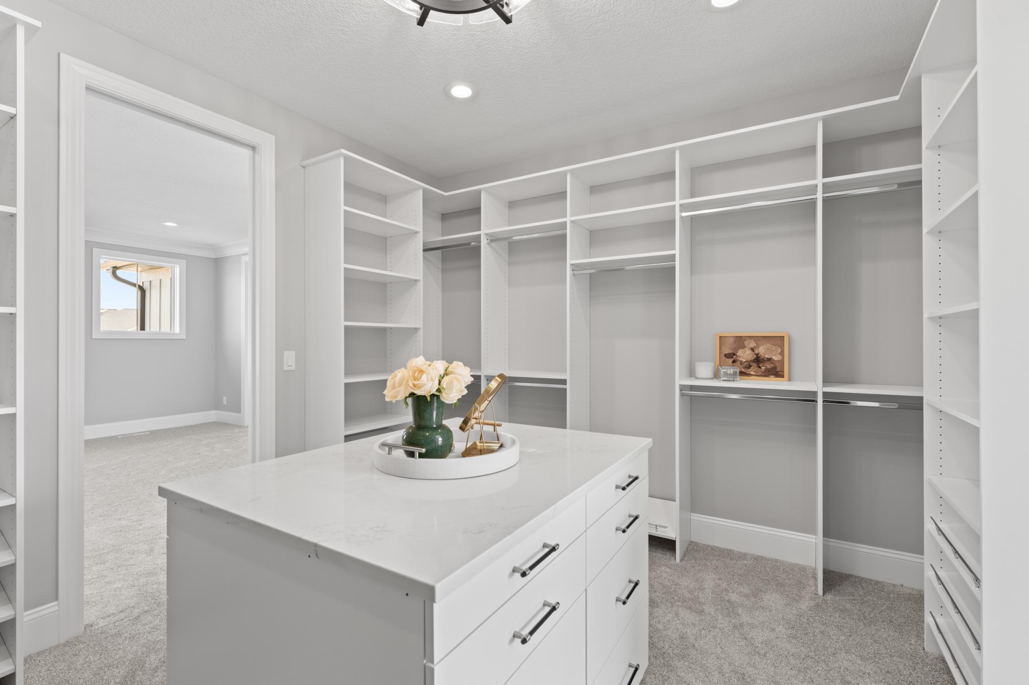Rochester, Minnesota, 55902, United States, ,6 BathroomsBathrooms,Residential,Active,1770141