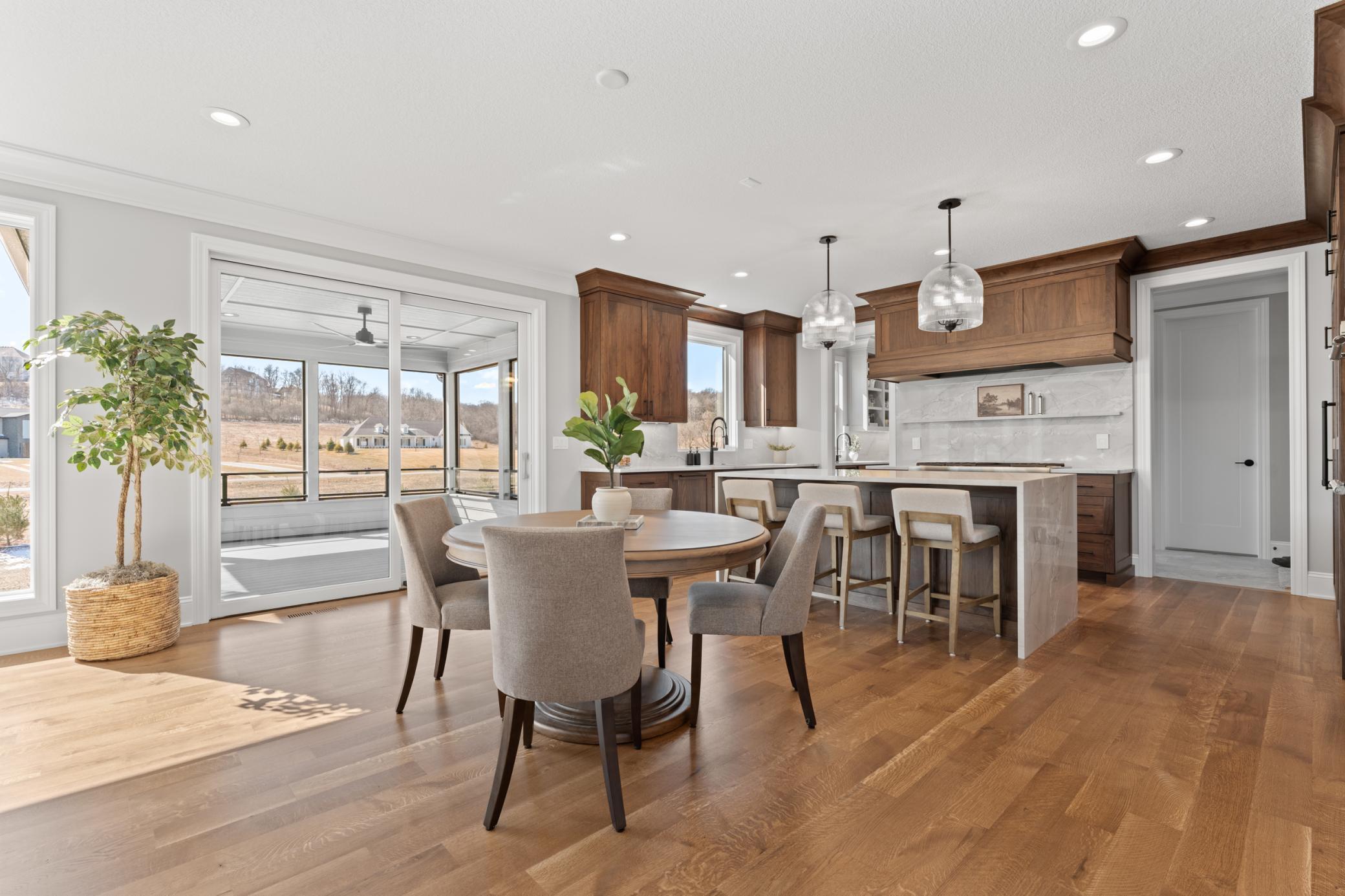 Rochester, Minnesota, 55902, United States, ,6 BathroomsBathrooms,Residential,Active,1770141