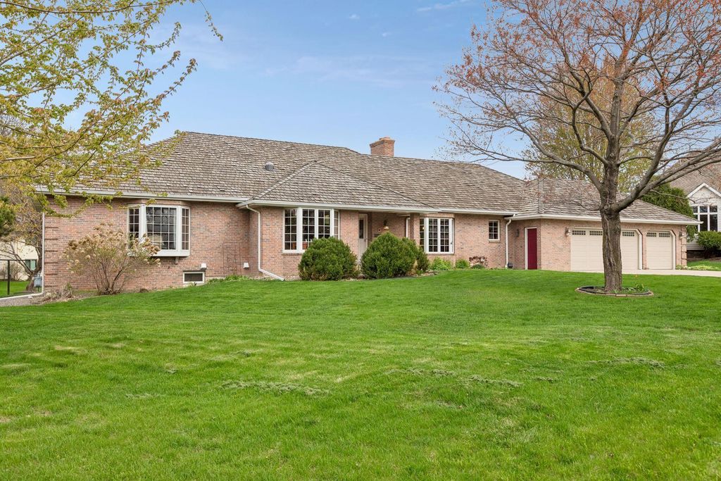 Photo of 3306 Belden Drive, Saint Anthony, MN 55418 (MLS # 7059771)