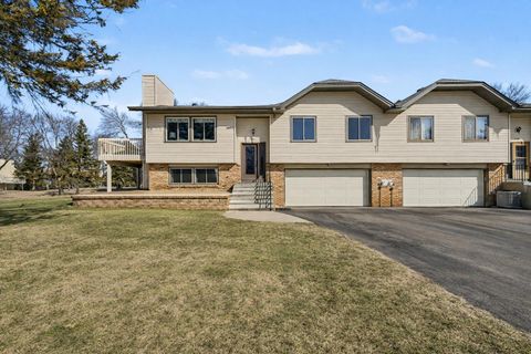 851 Sherwood Road Shoreview MN 55126