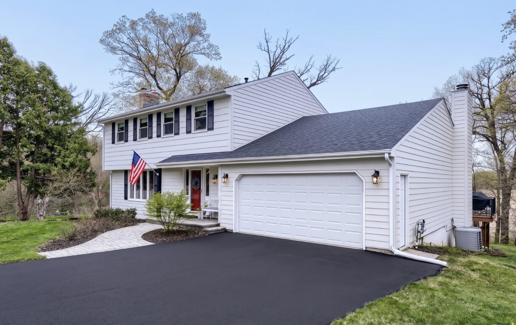 1085 Oak Circle